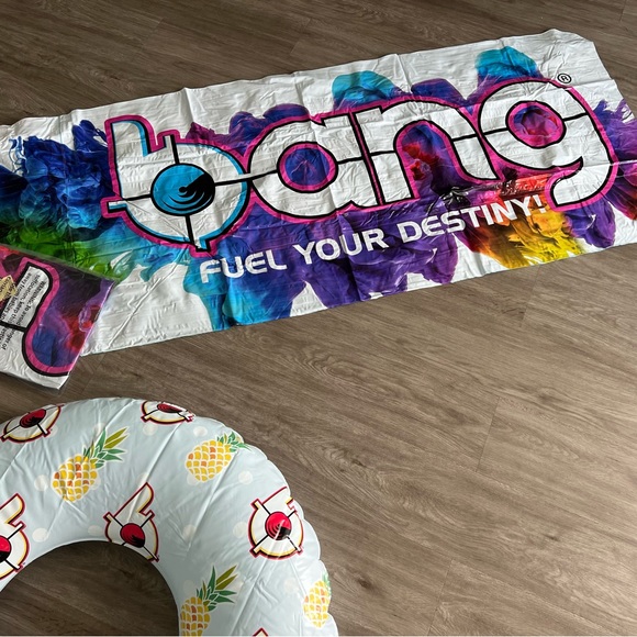 Bang Energy never used Large pool/beach float - Picture 4 of 6